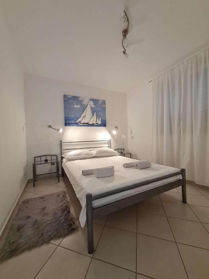 Apartmani Lovre I Zara Exterior photo